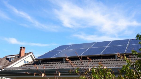 Guide pour augmenter votre indépendance énergétique avec les panneaux photovoltaïques