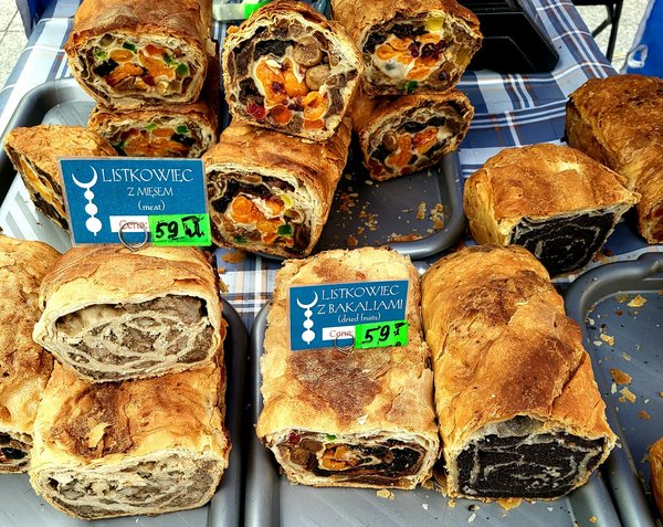 Quelles initiatives pour organiser des foires alimentaires locales mettant en avant les produits bio ?